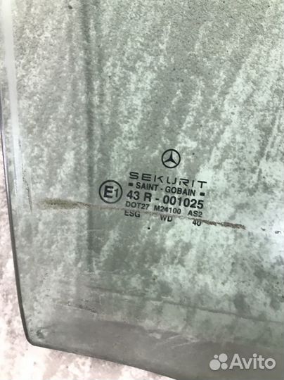 Стекло переднее правое Mercedes W210 (4188)