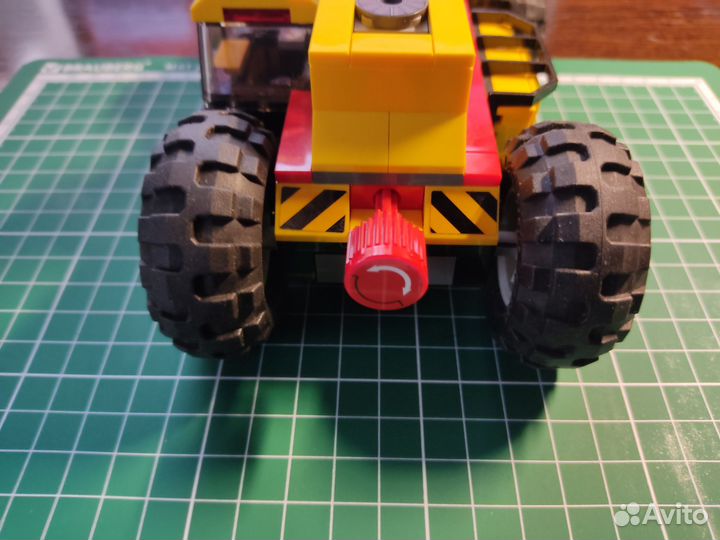 Lego буровая машина