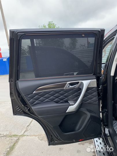 Шторки автомобильные темные