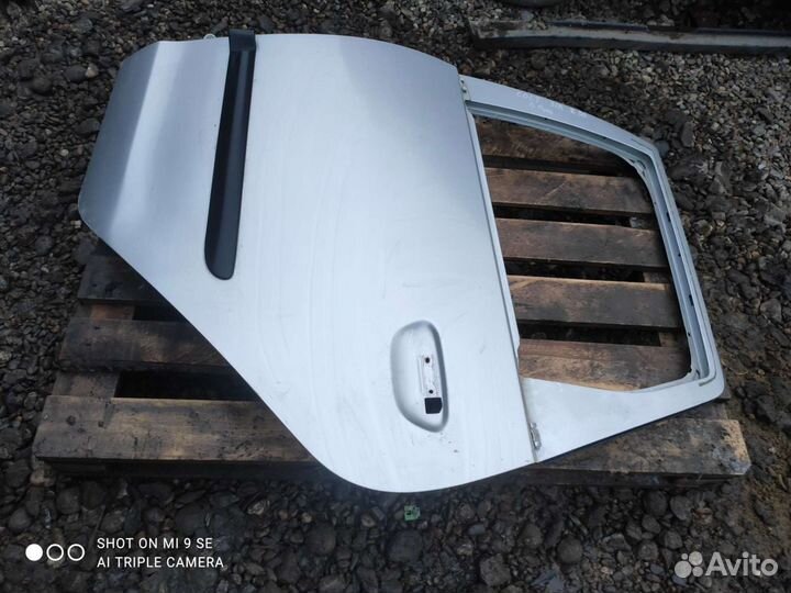 Дверь задняя Mitsubishi Colt
