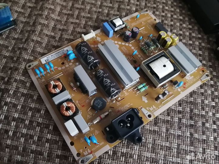 Телевизор LG 32lf550u