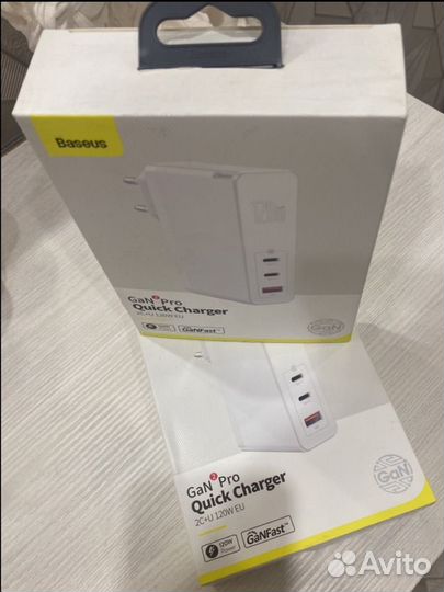 Сетевое зарядное устройство UGreen, Baseus
