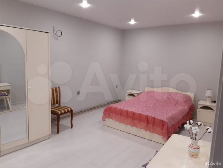 Комната 15 м² в 4-к., 2/2 эт.