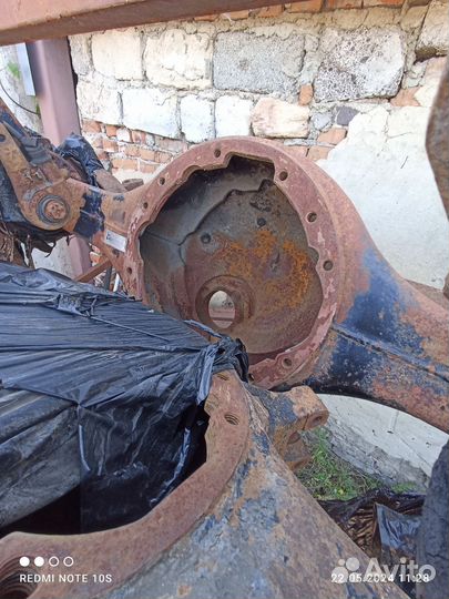 Чулок среднего моста Вольво, Фред