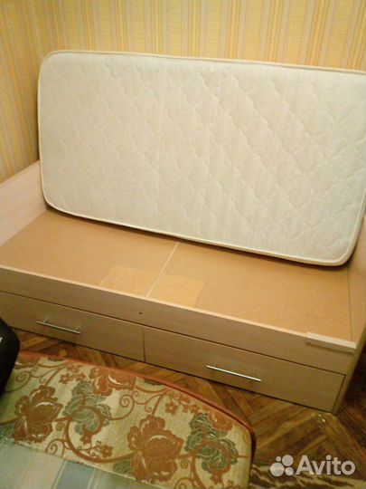 Кровать с матрасом 80х160