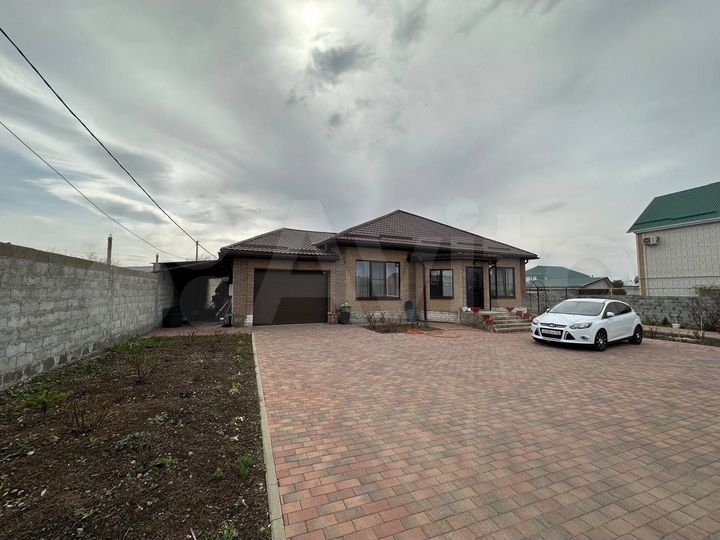 Дом 240,7 м² на участке 11 сот.