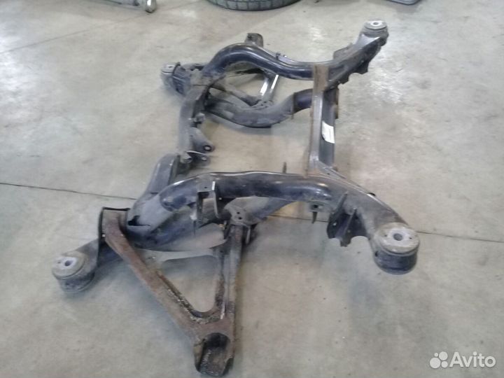 Задний подрамник Volkswagen Touareg 1