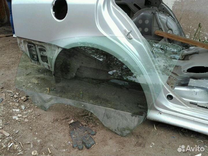 Стекло боковое Opel Corsa D/ Опель Корса Д. 3дв. К