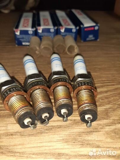 Свечи зажигания vag 04E905612C, Bosch 0241145523