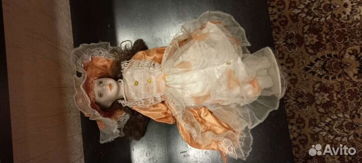 Кукла фарфоровая коллекционная