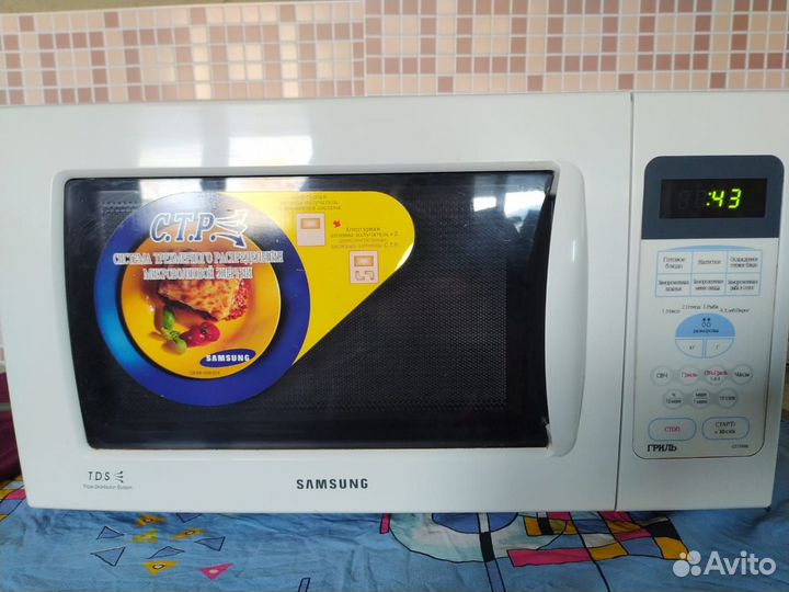 Продается свч печь samsung