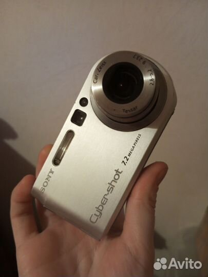 Компактный фотоаппарат Sony Cyber-shot DSC-P200