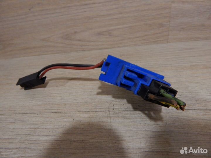 Резистор отопителя салона Opel Vectra B