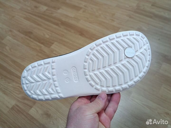 Шлепанцы вьетнамки Crocs white