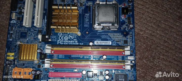 Материнская плата Gigabyte GA-945GM