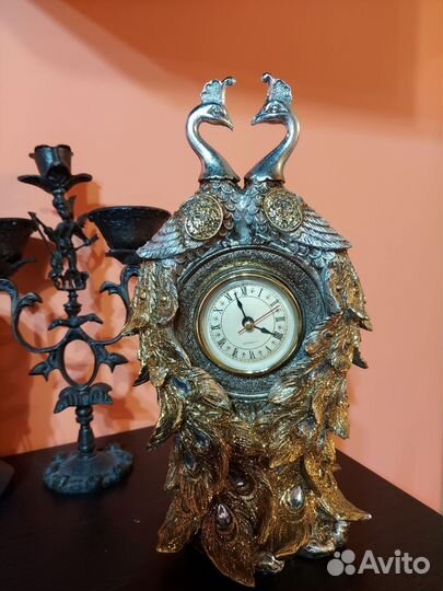 Часы павлины