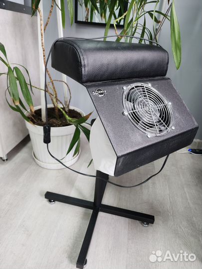 Вытяжка для педикюра