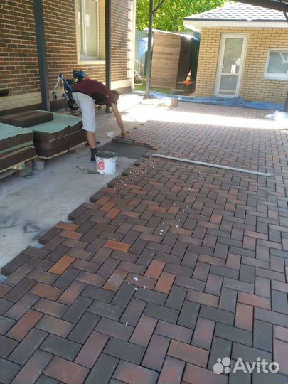 Бригада строителей