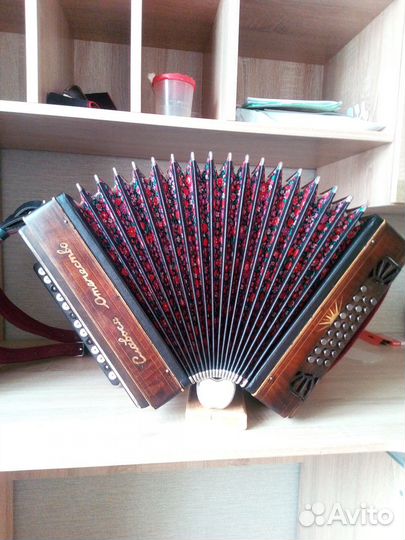 Гармонь цельнопланочная