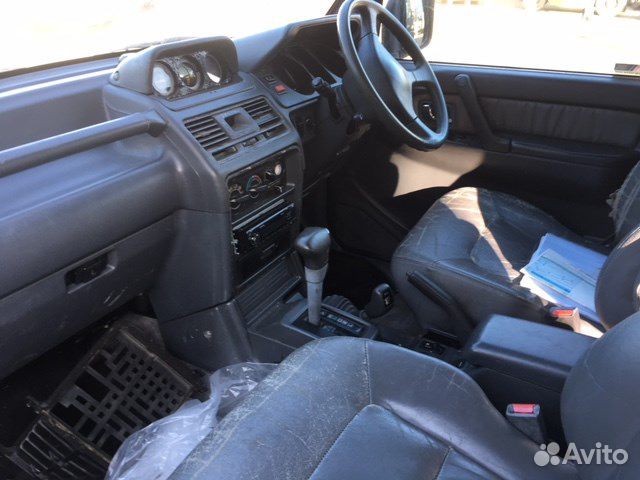 Разбор на запчасти Mitsubishi Pajero