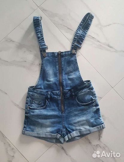 Джинсовый комбинезон на девочку 158см. XS