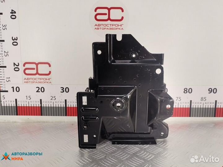 Полка аккумулятора Chevrolet Equinox 3 2018