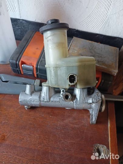 Главный тормозной цилиндр