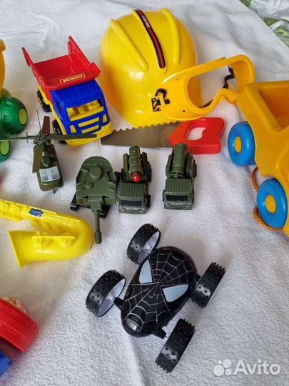 Машинки игрушки для мальчика пакетом