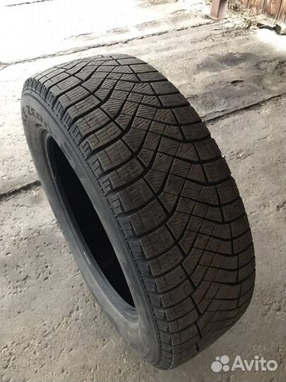 Pirelli Ice Zero FR 215/65 R17 103T