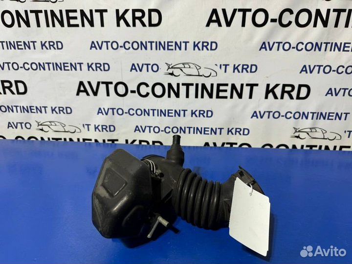 Гофра воздушного фильтра Toyota Noah AZR60 1AZ