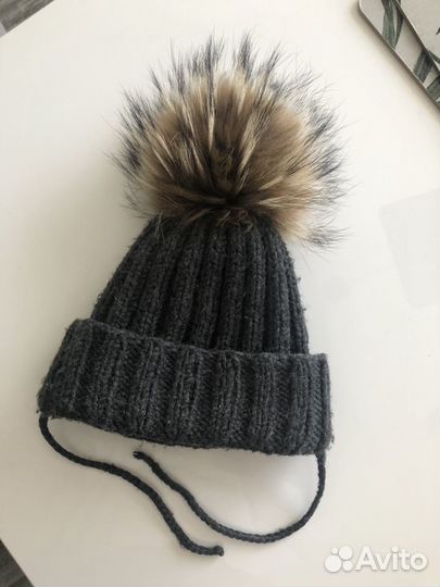 Шапка с помпоном