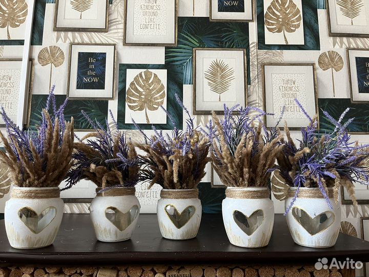 Красивые вазы с сухоцветами и лавандой