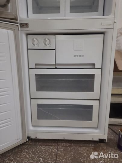 Продам холодильник Samsung