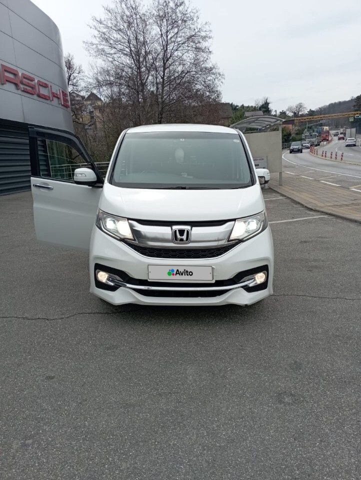 Honda Stepwgn: фото владельца