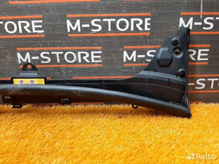 Воздухозаборник Mercedes-Benz C-Class W205 274.920