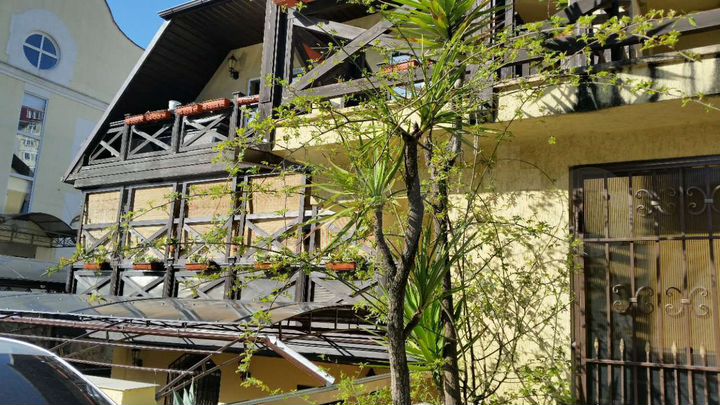 4-к. квартира, 120 м², 2/3 эт.