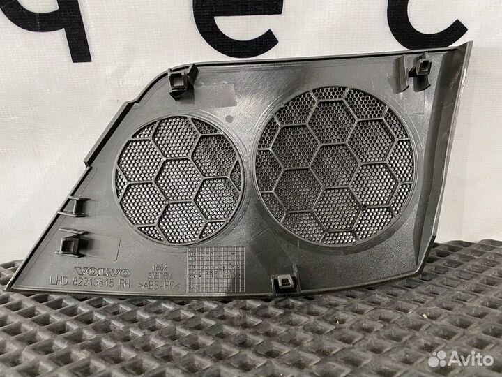 Накладка (сетка) динамика Volvo FH4 82213615