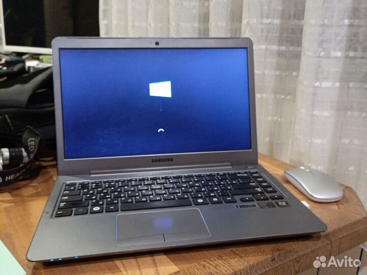 Ноутбук Samsung series 5 ultra