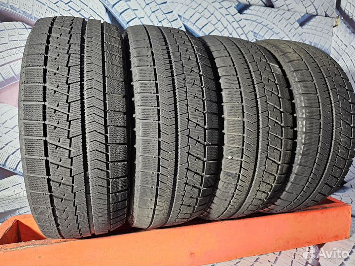 Bridgestone Blizzak VRX 225/50 R17