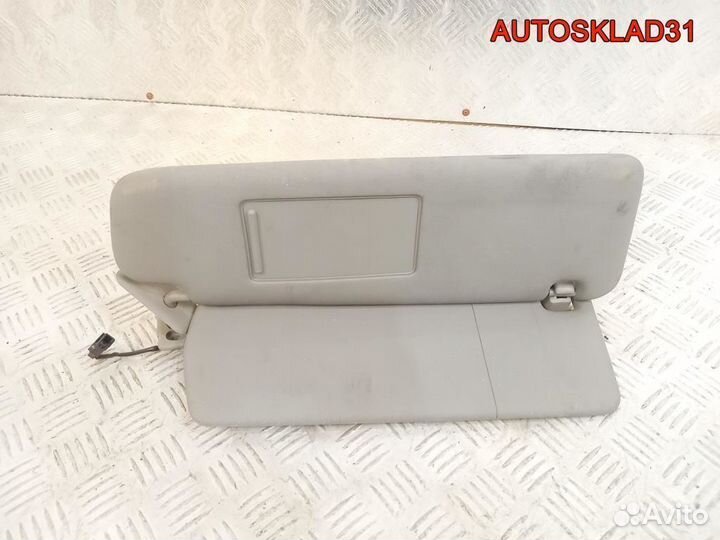 Козырек солнцезащитный правый VW Touareg 2002-2010