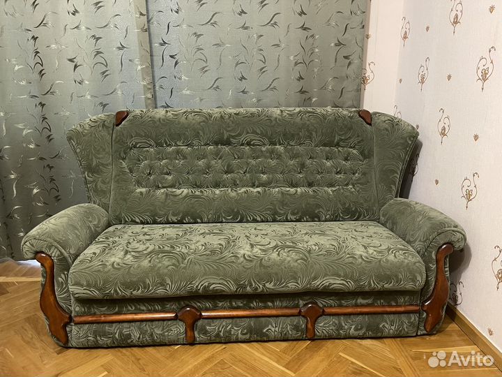Диван