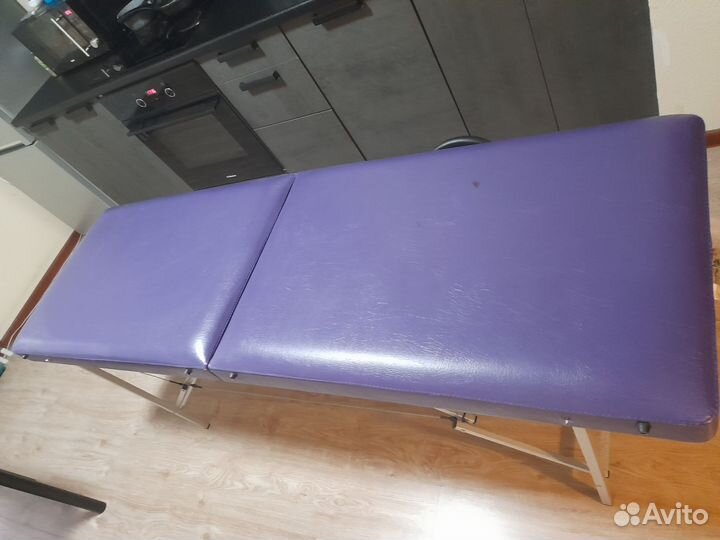 Массажная кушетка
