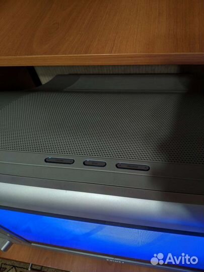 Телевизор Phillips 70cm