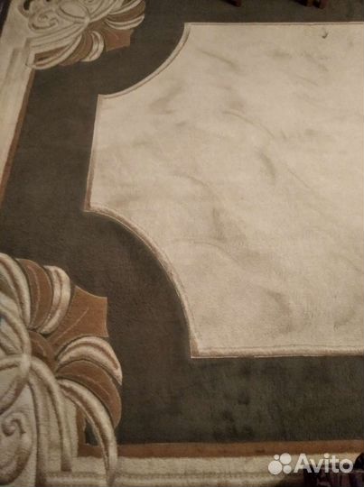 Продам ковер б/у