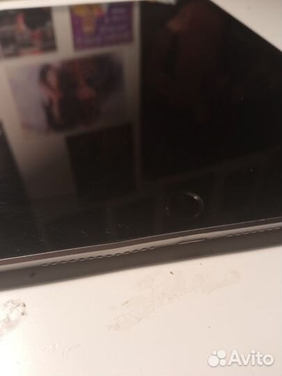 Apple iPad 6th gen, 32gb, wi-fi