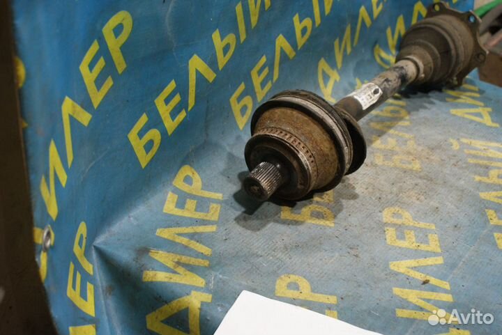 Полуось передняя правая Volkswagen Passat B5+