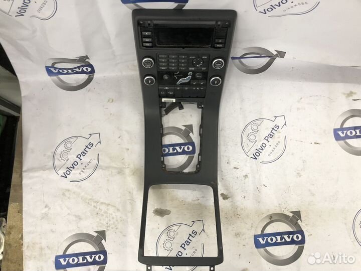 Накладка центральной консоли Volvo XC70 III (2007