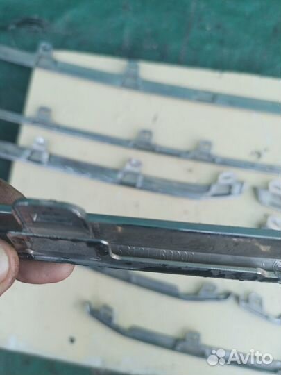 Молдинг решетки радиатора Land Cruiser 200 2017 г