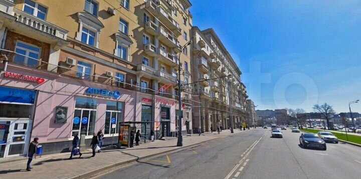 Сдам торговое помещение, 271 м²