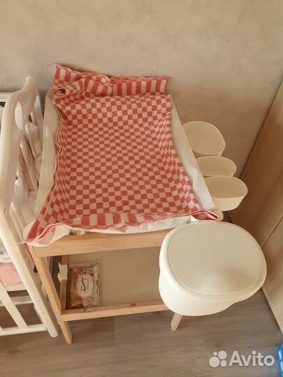 Пеленальный столик